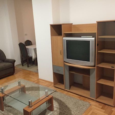 Stan Na Dan Centar Lägenhet Šabac Exteriör bild